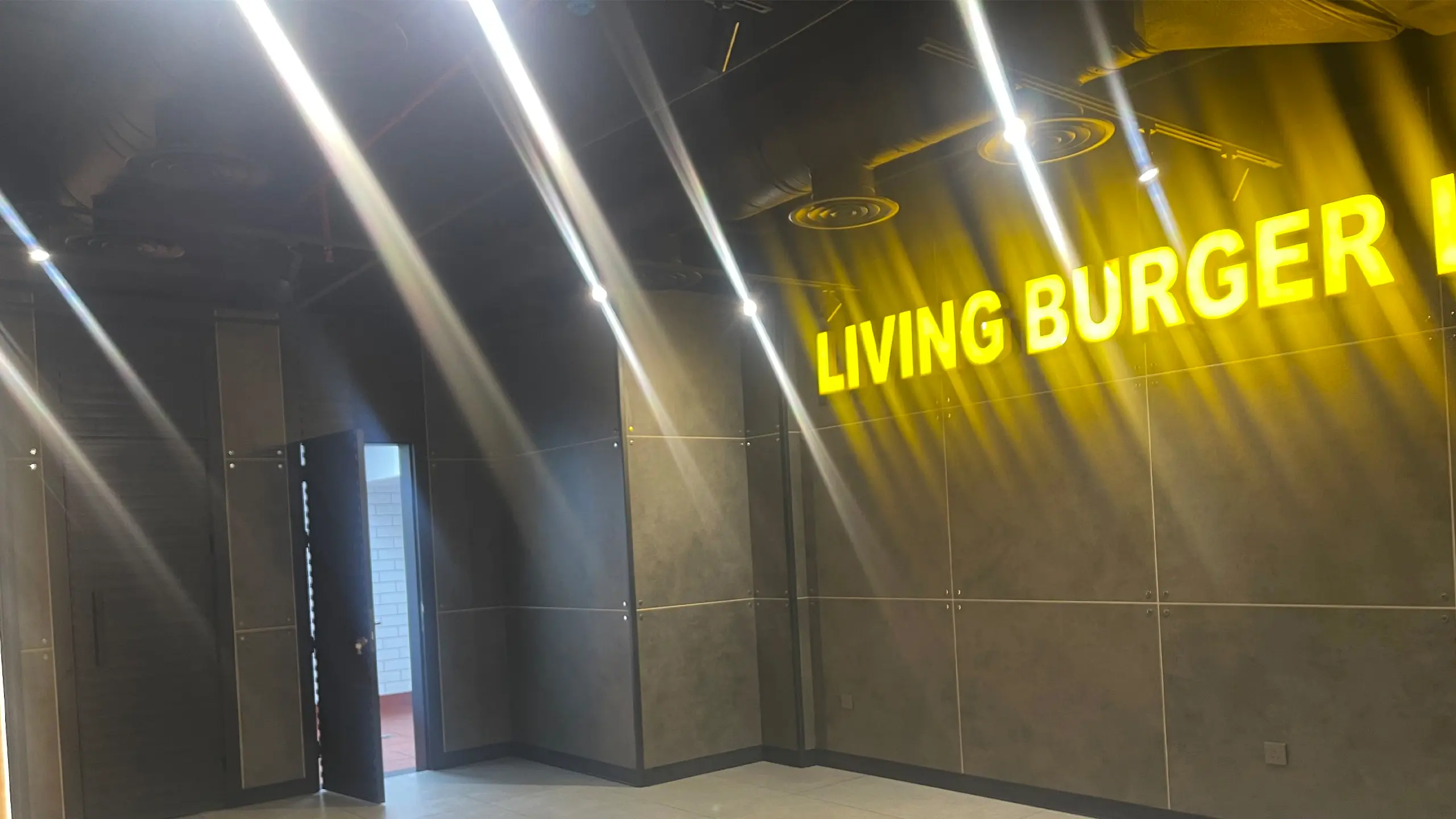 alsarh-alakheer-for-contracting-projects-jan-burger-al-khobar-branch